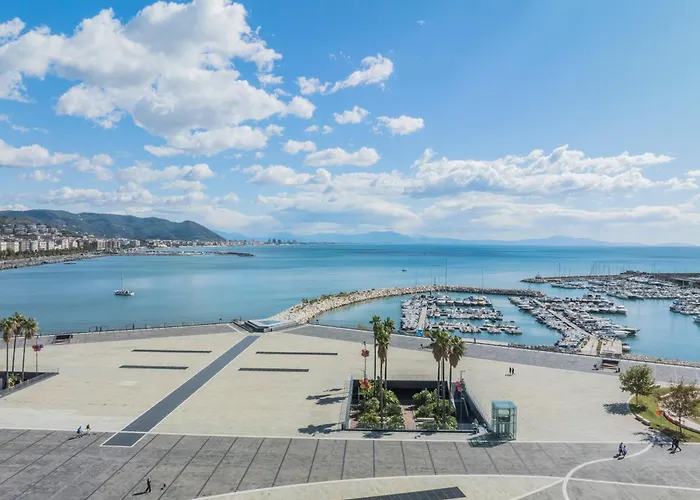 Apartament Crescent Luxury Retreat - Seafront Salerno