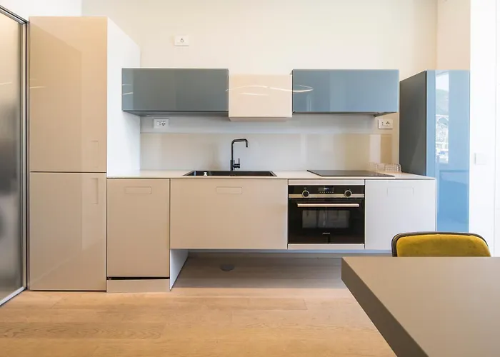 Crescent Luxury Retreat - Seafront Apartament Salerno