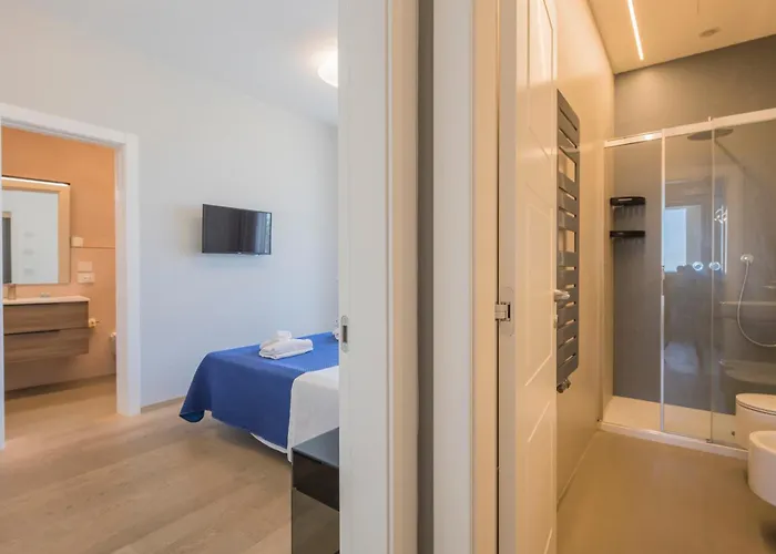 Apartament Crescent Luxury Retreat - Seafront *