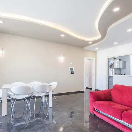 Apartamento Crescent Luxury Retreat - Seafront Apartment Scala B *
