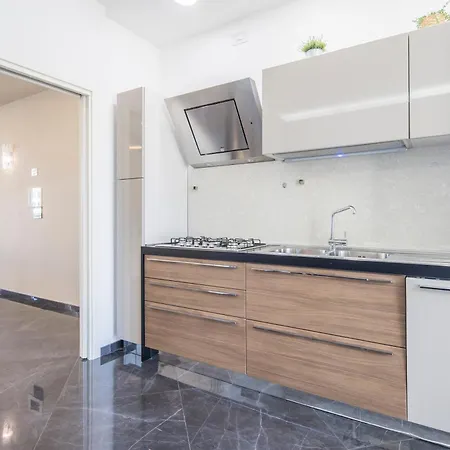 Apartamento Crescent Luxury Retreat - Seafront Apartment Scala B