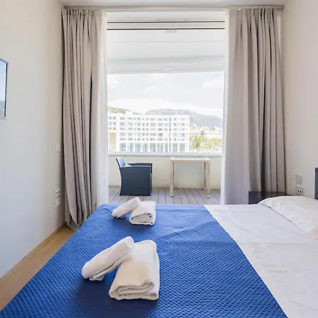 Crescent Luxury Retreat - Seafront Apartment Scala B * Salerno