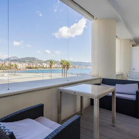 Crescent Luxury Retreat - Seafront Apartment Scala B Salerno