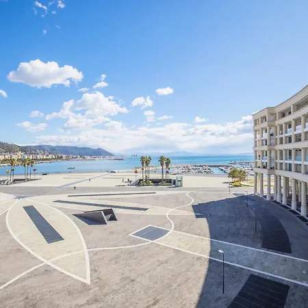 Crescent Luxury Retreat - Seafront Apartment Scala B Apartamento *
