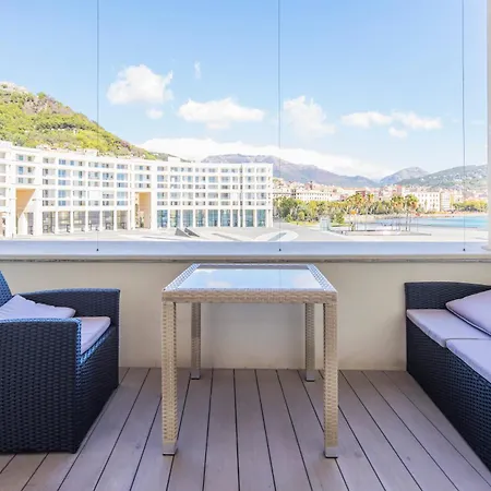 Apartamento Crescent Luxury Retreat - Seafront Apartment Scala B Salerno