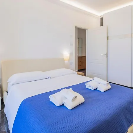 Crescent Luxury Retreat - Seafront Apartment Scala B Apartamento *