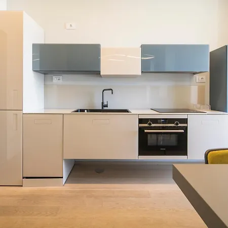 Crescent Luxury Retreat - Seafront Apartment Scala B Apartamento Salerno