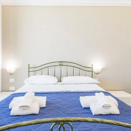 Crescent Luxury Retreat - Seafront Apartment Scala B Apartamento *