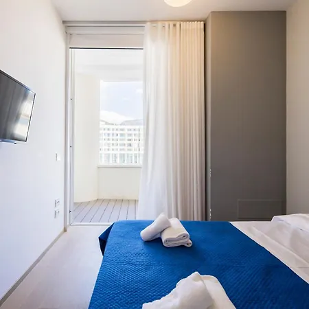Crescent Luxury Retreat - Seafront Apartment Scala B Apartamento *