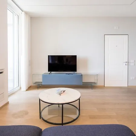 Crescent Luxury Retreat - Seafront Apartment Scala B *
