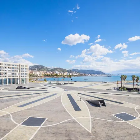 Crescent Luxury Retreat - Seafront Apartment Scala B *