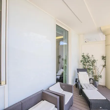 Apartamento Crescent Luxury Retreat - Seafront Apartment Scala B *