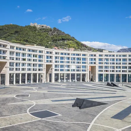 Apartamento Crescent Luxury Retreat - Seafront Apartment Scala B
