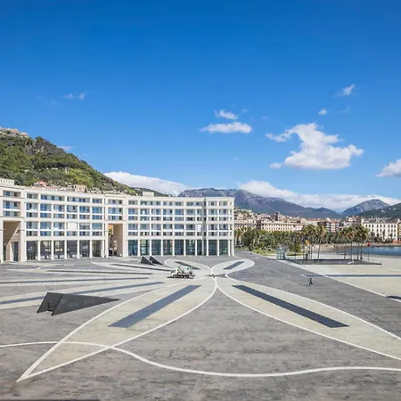 Apartamento Crescent Luxury Retreat - Seafront Apartment Scala B *