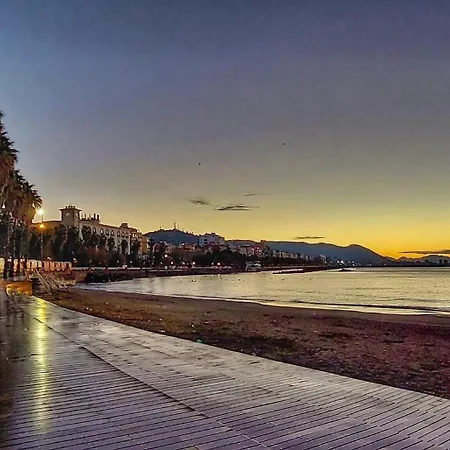 Crescent Luxury Retreat - Seafront Scala B شقة ساليرنو